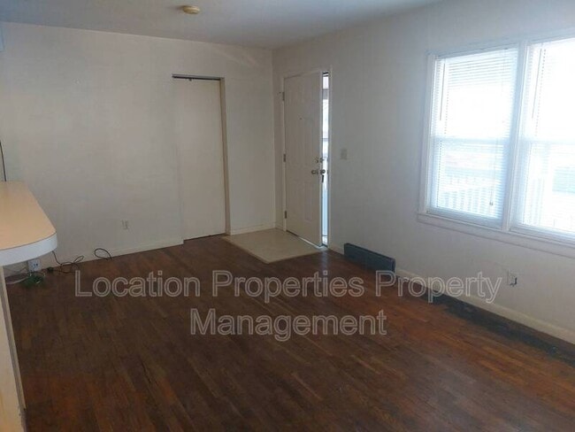 Photo - 1012 Maine St