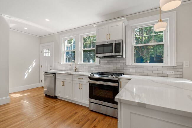 Photo - 1593 Centre St Unidad 1