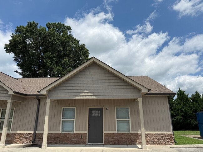 Building Photo - 66 Rawlings Ln Unit 66 Rawlings Ln