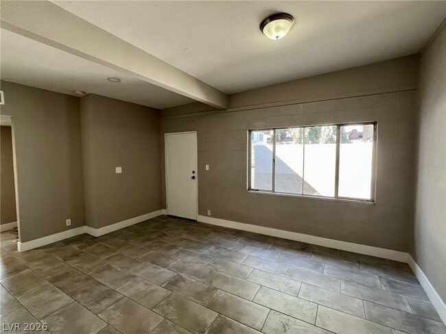 Photo - 2105 S 15th St