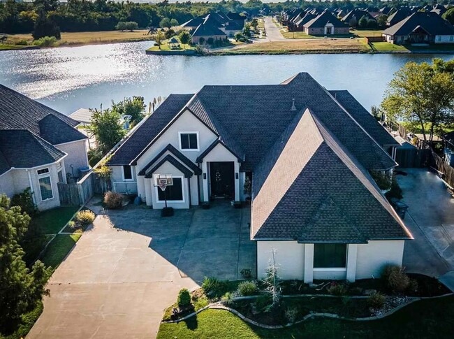 Photo - 7623 Wyatt Lake Drive