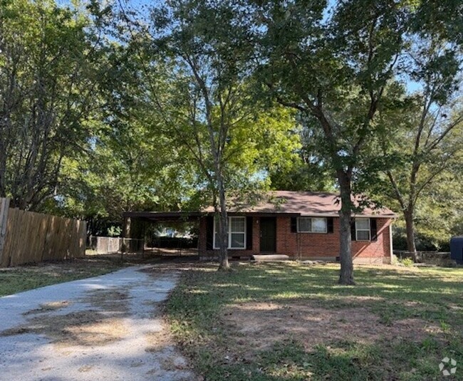 Building Photo - Lovely 3BR / 1 Bath Brick Ranch in Riverdale! Rental