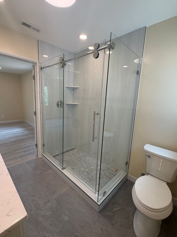 Photo - 7912 White Oak Ave Unidad B