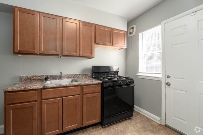 2BD 1BA 1175SF - Caral Gardens Apartments and Townhomes