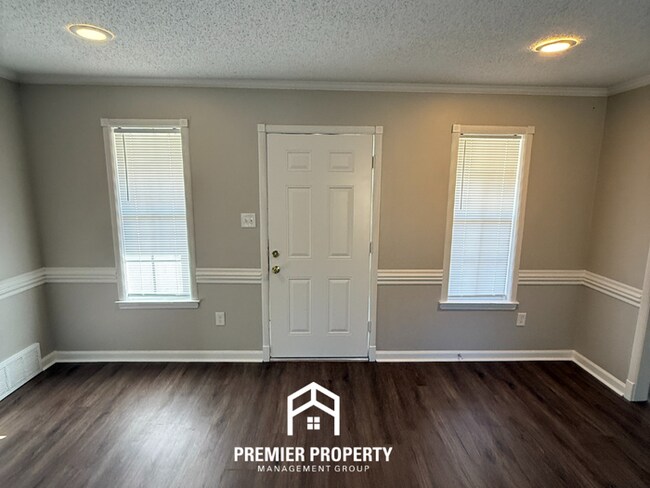 Photo - 4627 Chelwood Dr