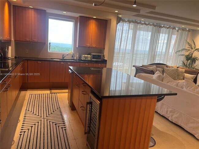 Photo - 799 Crandon Blvd Unidad 1102