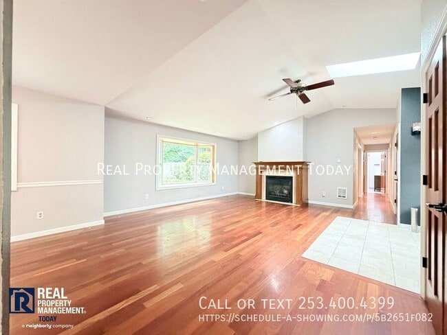Photo - 6010 122nd Street E