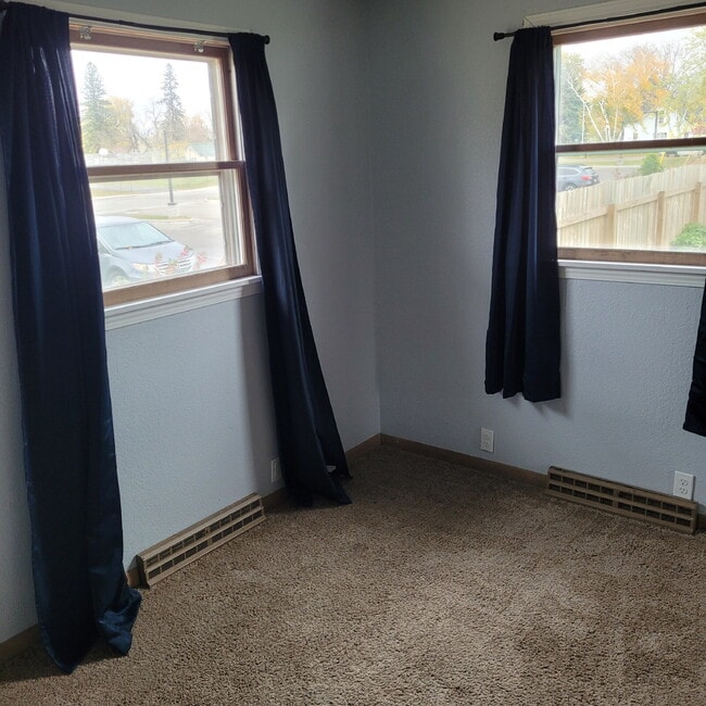 Photo - "Charming 3-Bed Home in Brainerd with Spac...