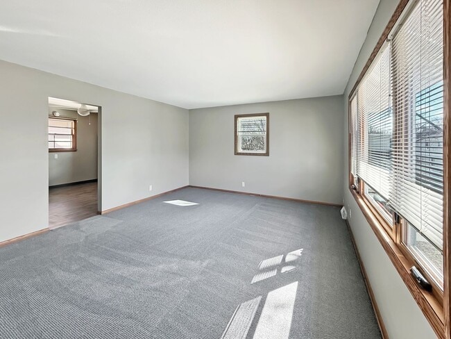 Photo - 5848 Washburn Ave S