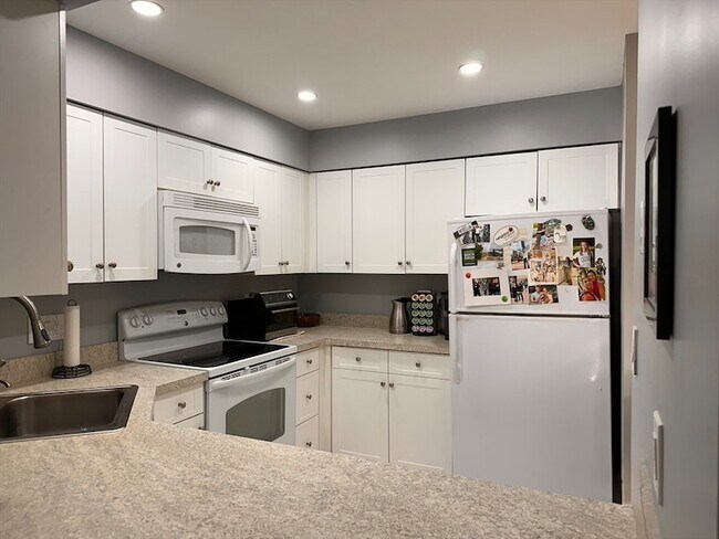 Photo - 100 Rosemary Way Unit 210