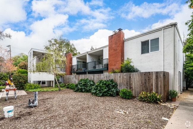 exterior - 1411 Creekside Dr