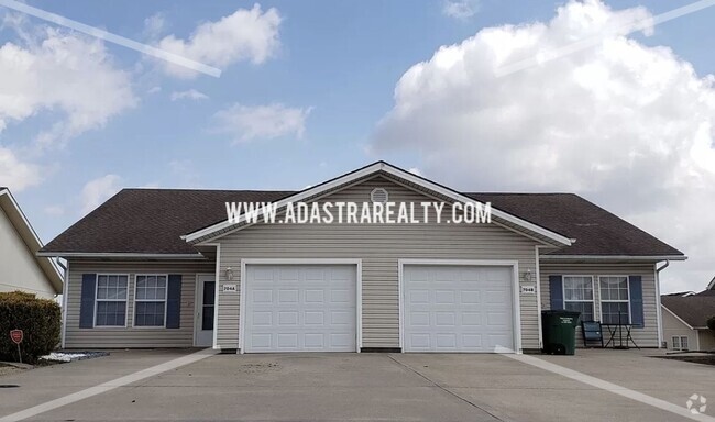 Building Photo - 704 Meadow Ct Unit 704 Meadow Ct,  A, Peculiar, MO 64078 Rental