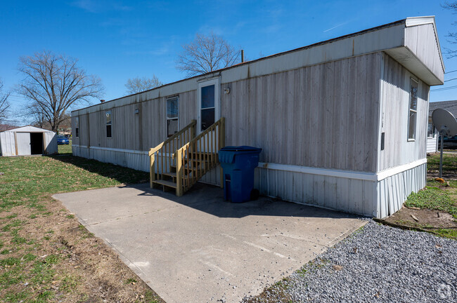 Building Photo - 128 Shady St Rental