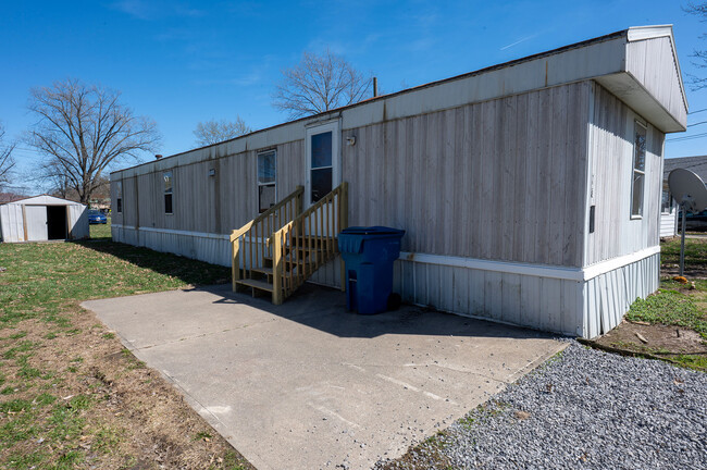 Building Photo - 128 Shady St Rental