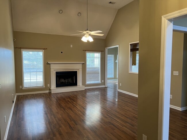 Photo - 205 Southfield Ct