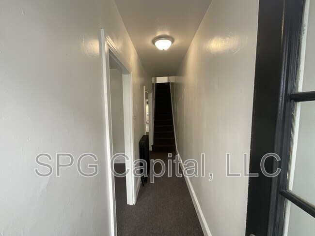 Photo - 650 W College Ave