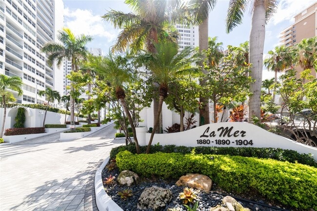 Building Photo - 1904 S Ocean Dr Unit 604
