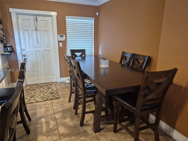 Photo - 1510 SE 15th St Unit 305