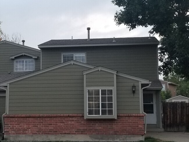 Frente de la casa - 12527 Elm St