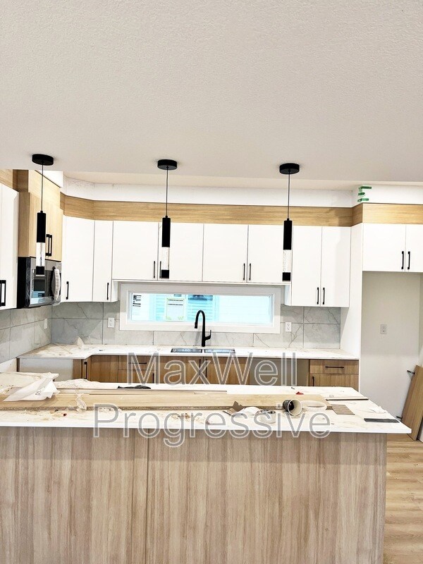 Photo - 14504-14595 95 Ave NW