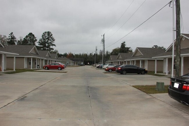 Photo - 46463 Heatherwood Dr Unit 1