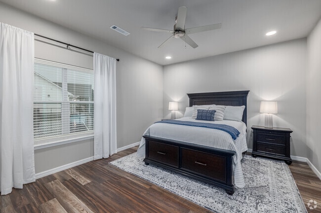 2BR, 2BA - 1,282SF - Primary Bedroom