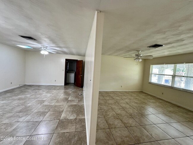 Photo - 680 Birchwood Ln