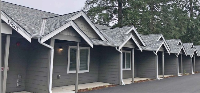 Woodbrook Apartments - Woodbrook Apartments