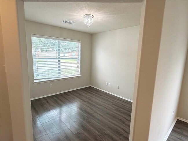 Photo - 631 Kiley Dr