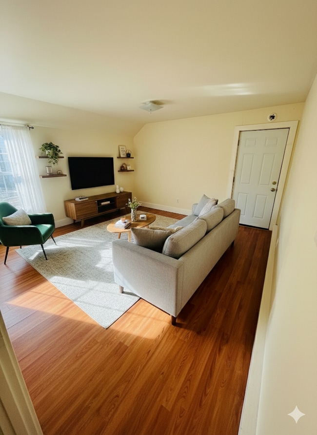 Photo - 166 Essex St Unit A