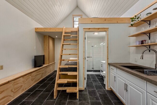 Photo - 19 Singleton St Unit B