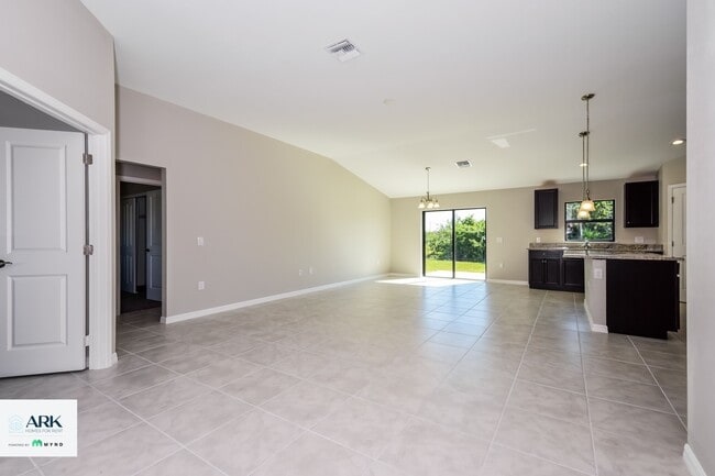 3014 14th St W