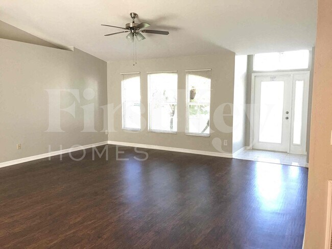 Photo - 18205 Apple Rd