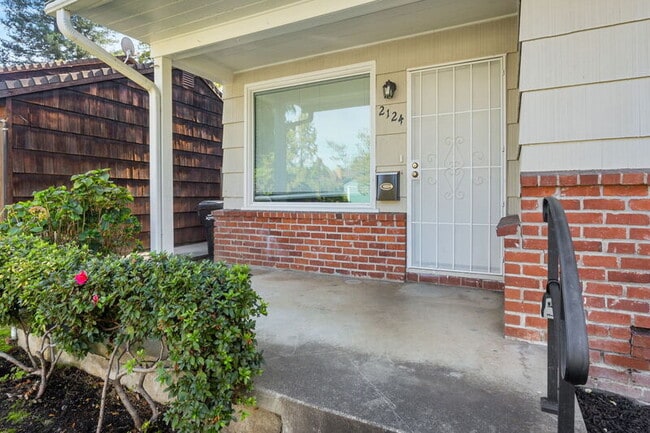 Photo - 2124 Maryal Dr