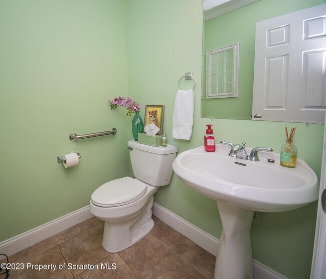 113 Wisteria Ln Townhome Townhome Rental in Archbald PA