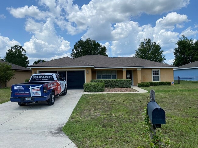 Building Photo - Desirable SW Rainbow Park Neighborhood 3/2... Rental