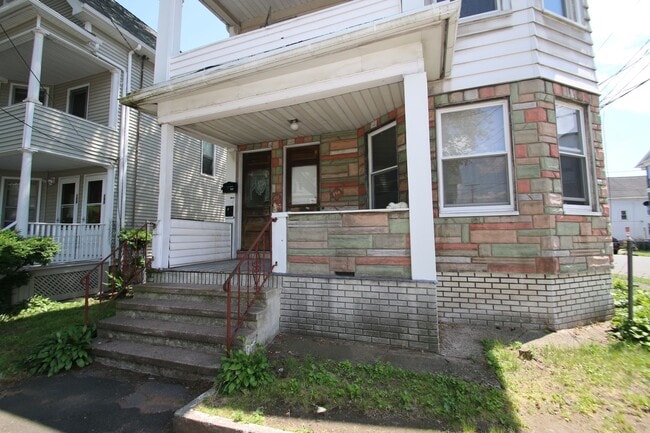 Photo - No DEPOSIT! Beautiful 2 bedroom Unidad 3rd Fl