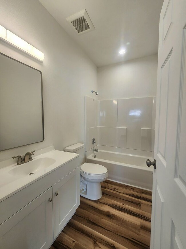 Photo - 673 E Laporte Dr Unit 673 E La Porte