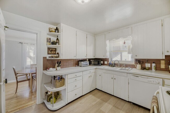 Photo - 2160 Osceola St