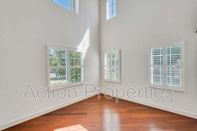 Photo - 675 W Esplanade Dr