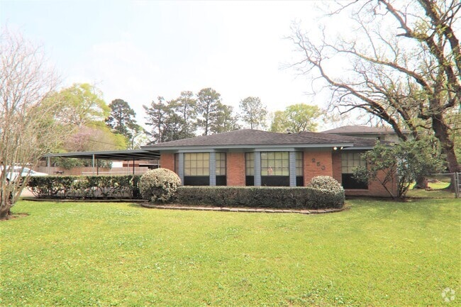 Building Photo - 250 Sawmill Rd Rental