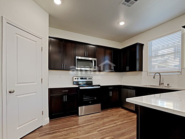 Photo - 716 Terrain Star Ave