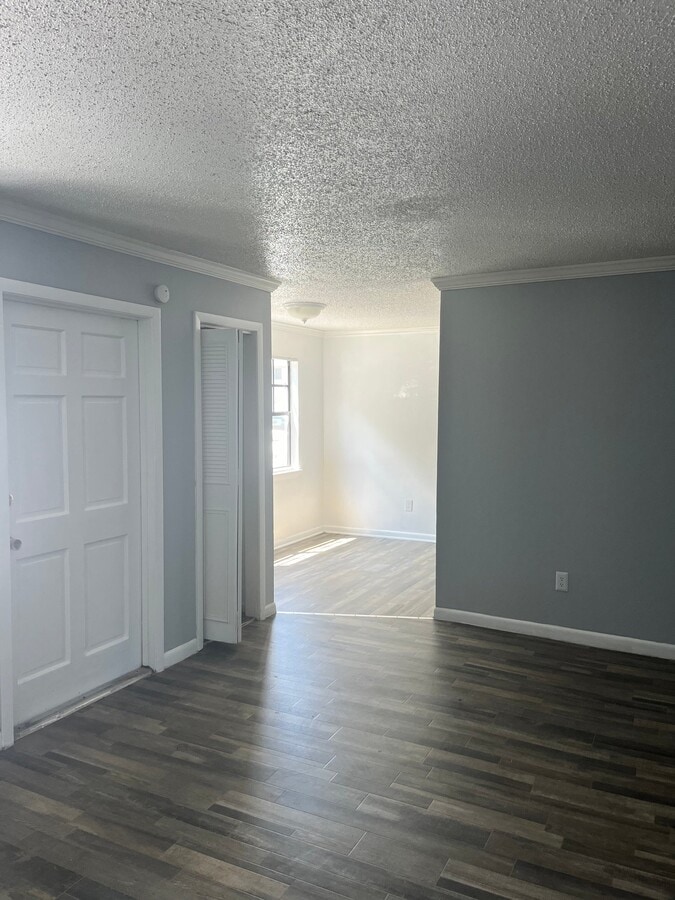 Photo - 3215 Baird Ave Unidad X-120