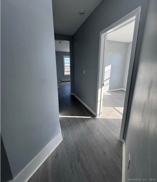 Photo - 413 E Main St