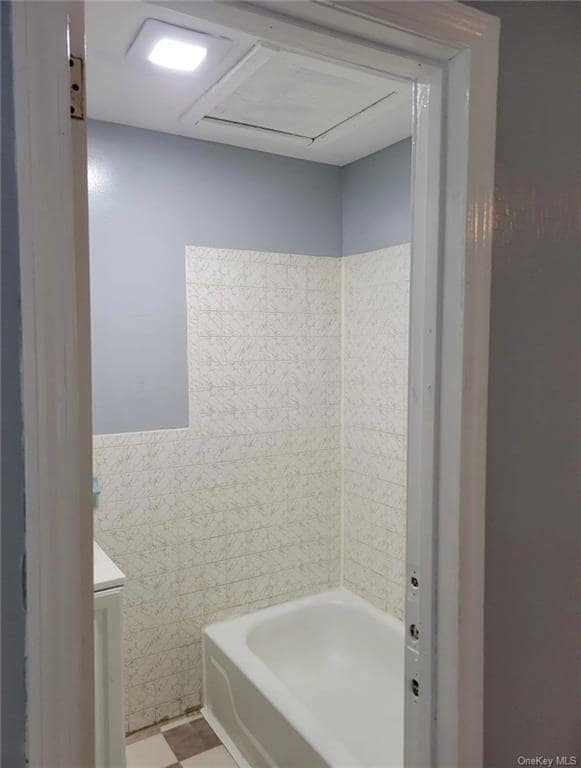 Photo - 298 NY-211 Unit 8
