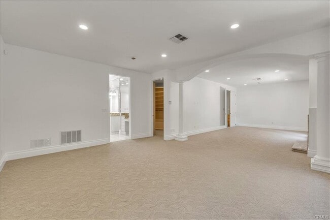 Photo - 5150 Teesdale Ave