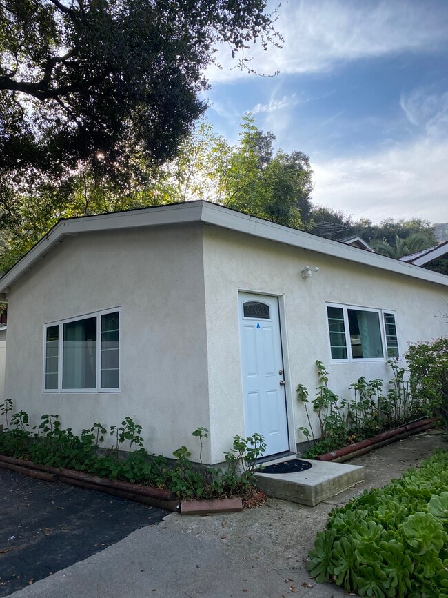 Building Photo - 1516 Hillside Dr Rental
