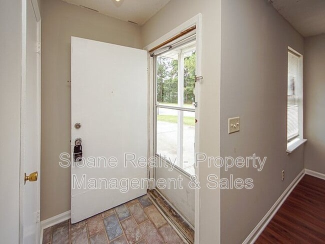 Photo - 204A Miami St