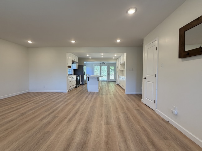 Photo - 214 W Union St