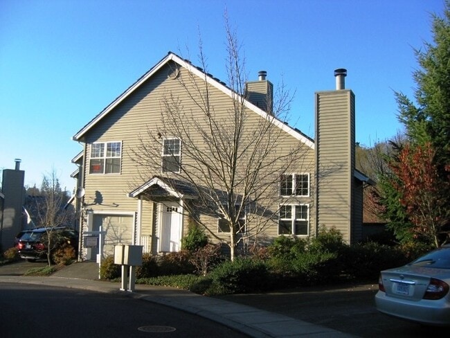 Building Photo - 9613 NW Miller Hill Dr